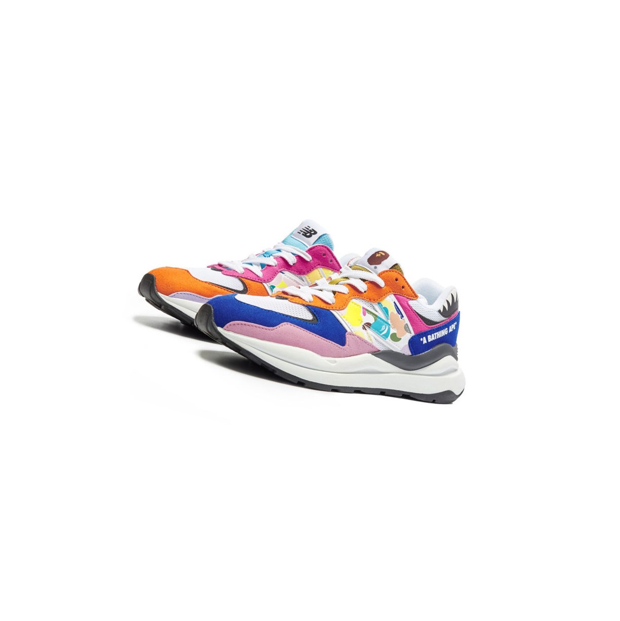 Women\'s A BATHING APE X New Balance 5740 Low Sneakers Caise | KFMV17042